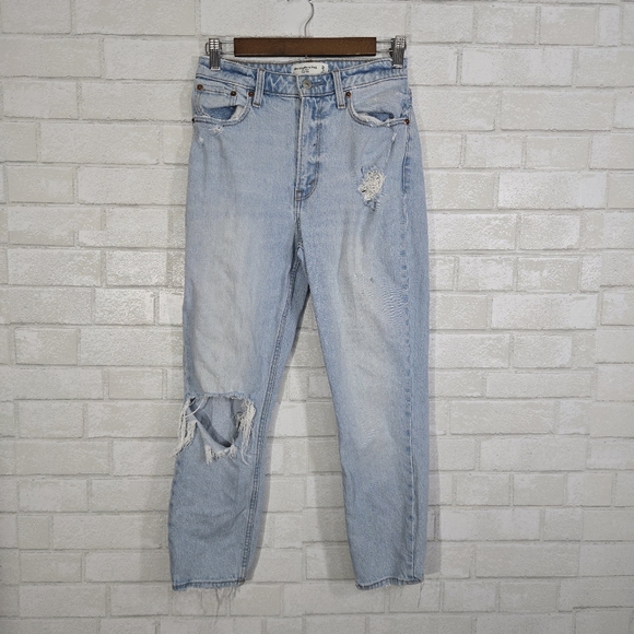 Abercrombie & Fitch Denim - Abercrombie & Fitch The Mom high rise jeans